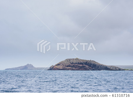 Gardner Islet in Galapagos, Ecuador Gardner Islet in Galapagos, Ecuador 61310716