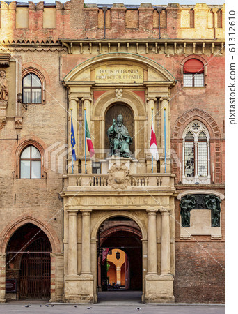 Piazza Maggiore in Bologna, Italy Piazza Maggiore in Bologna, Italy 61312610