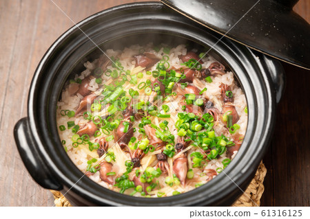 Grilled firefly squid rice 61316125