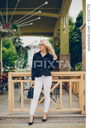 businesswoman in a city 61318778