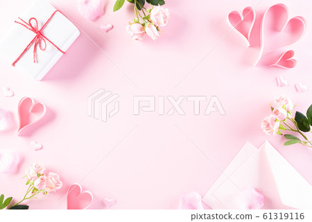 Love and Valentine's day during Winter concept. 61319116