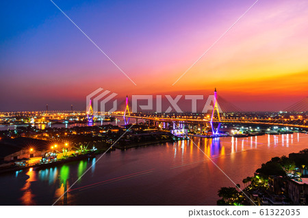 Bhumibol suspension bridge over Chao Phraya River 61322035
