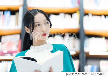 Reading woman portrait photography cooperation "Kinki University" 61325803