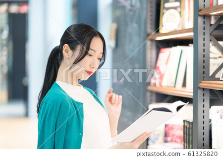 Reading woman portrait photography cooperation "Kinki University" 61325820