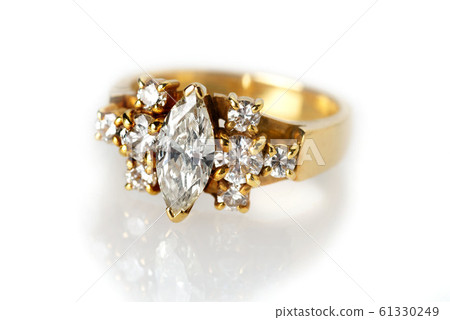 Diamond ring Diamond ring 61330249