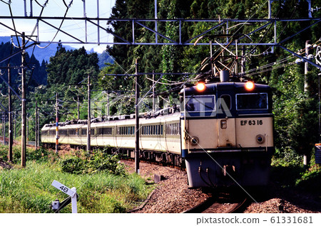 1996 EF6316的489系列L特快淺間號通過臼井通行證 61331681