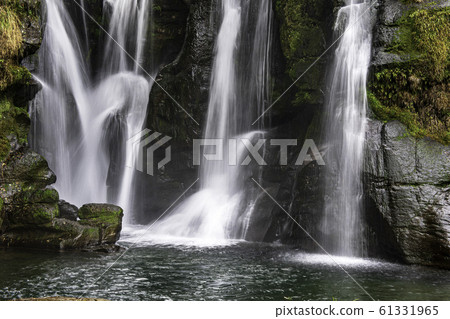 Waterfall 61331965