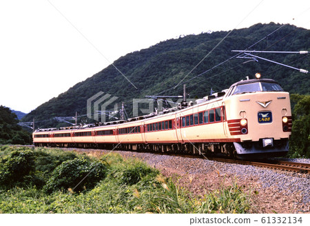 1996在Hikita Loop Line上的485 Series L Limited Express Shirasagi 7輛車 61332134