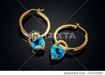 Blue topaz 61332480