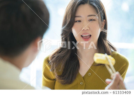Couple eating Couple eating 61333409