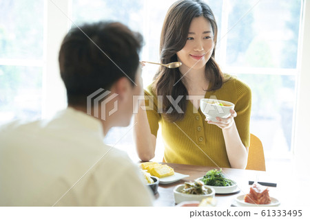 Couple eating Couple eating 61333495