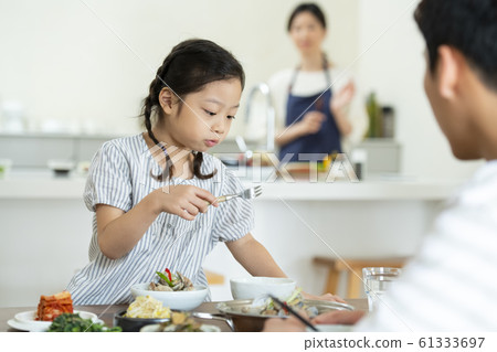 Family meal for 3 61333697