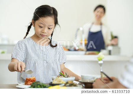 Family meal 61333710