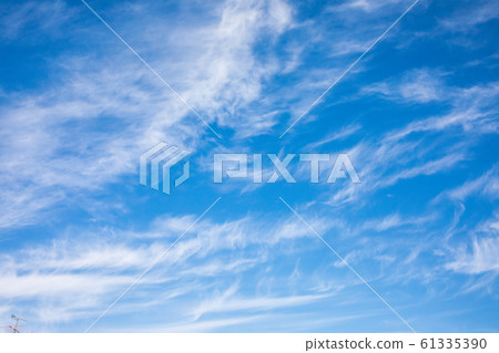 藍天覆蓋晴朗的天氣 61335390