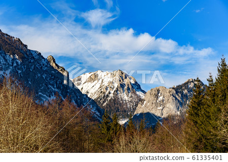 Peaceful mountain view of Hochschwab mountains Peaceful mountain view of Hochschwab mountains 61335401