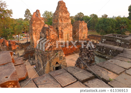  Prelupe Ruins Angkor Wat Ruins Sunset Siem Reap World Heritage Cambodia Tourist Destinations Overseas Travel 61336913