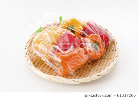 Three color bell peppers (in a bag) 61337260