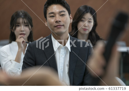 商業研討會演講 61337719