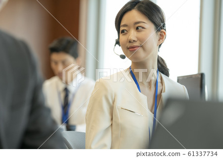 Business call center woman Business call center woman 61337734