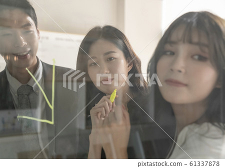 Business meeting board Business meeting board 61337878