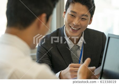 Business man sales 61338019