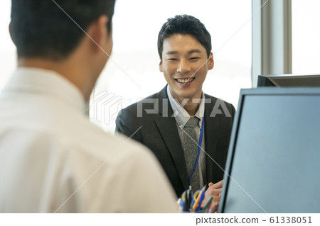 Business man sales 61338051