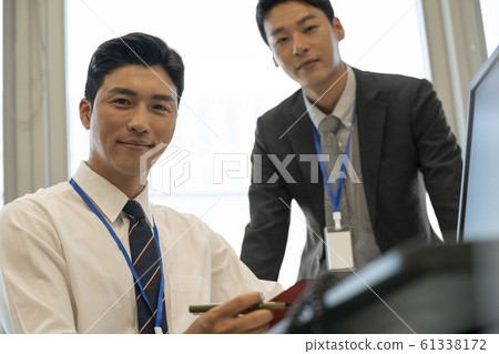 Business man sales Business man sales 61338172