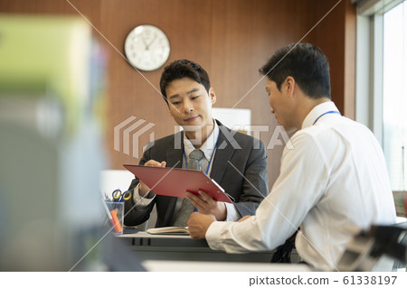 Business man sales Business man sales 61338197