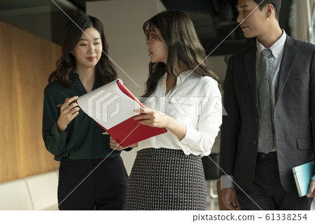 Business meeting teamwork 61338254