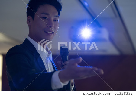 商業研討會演講 61338352