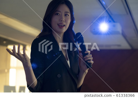 商業研討會演講 61338366