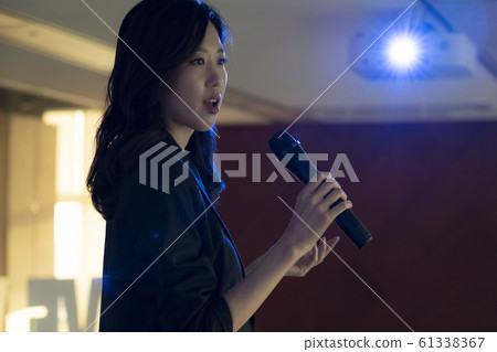 商業研討會演講 61338367