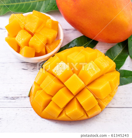 芒果水果明亮Natsuten Hotei新鮮切碎的芒果芒果切芒果 61345243