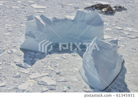 Icebergs Melting Glacier On Greenland Icebergs Melting Glacier On Greenland 61345931