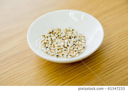 Chinese herbal medicine herb, barley, yokuinin, and okujin 61347233