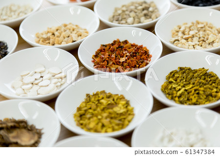 Chinese herbal medicine 61347384
