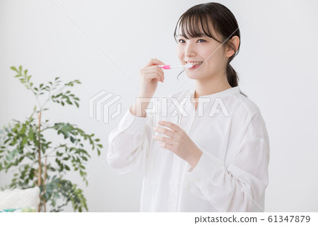 DENTAL Whitening Oral Care Beauty Female Skin Care Beauty Young Women Beauty DENTAL Whitening Oral Care Beauty Female Skin Care Beauty Young Women Beauty 61347879