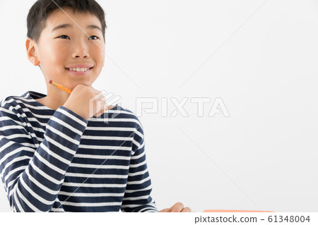 小學男孩 61348004