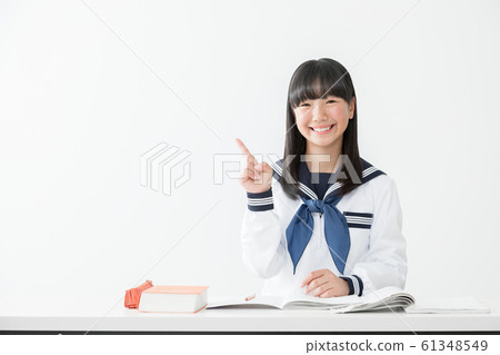 Junior high school students, high school students, women, sailor suits, classes, pointing Junior high school students, high school students, women, sailor suits, classes, pointing 61348549