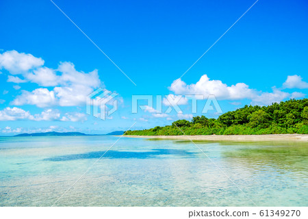 Nishi Pier Beach (Taketomi Island / Okinawa Prefecture) Nishi Pier Beach (Taketomi Island / Okinawa Prefecture) 61349270