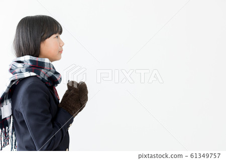 Junior high school students, high school students, women, blazer, profile, scarf, gloves 61349757