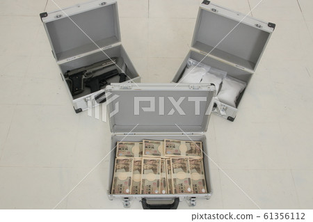 Wad, stimulant and handgun in attache case Wad, stimulant and handgun in attache case 61356112