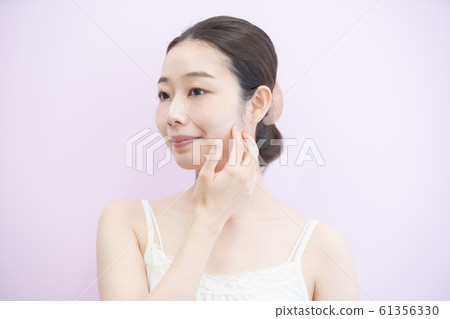 Skin care women (pink background) Skin care women (pink background) 61356330