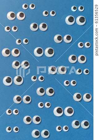 Different sizes of plastic googly eyes. Different sizes of plastic googly eyes. 61356529