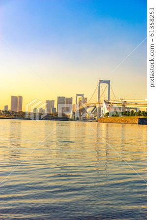 彩虹橋染成夕陽[東京] 61358251