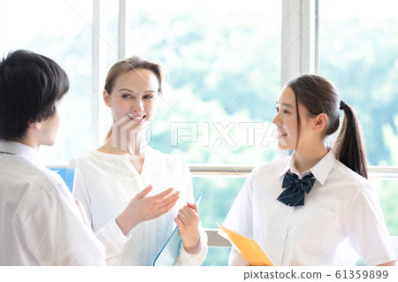 Portrait of student and foreign teacher 61359899
