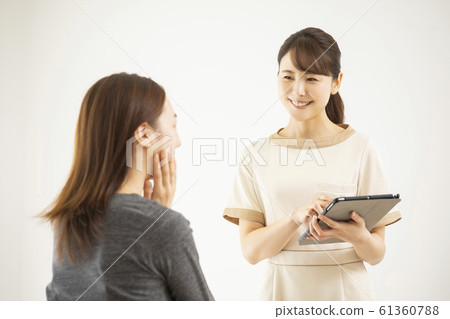 Aestheticians 61360788