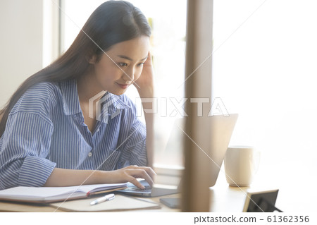 woman working from home woman working from home 61362356