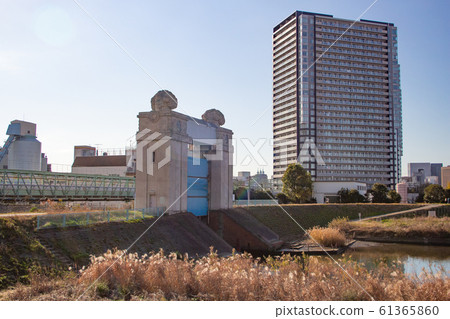 Located along the Tama River (Kawasaki-ku, Kawasaki-ku, Kanagawa Prefecture) 61365860