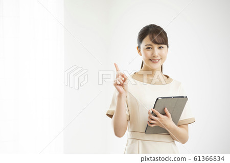 Aestheticians 61366834